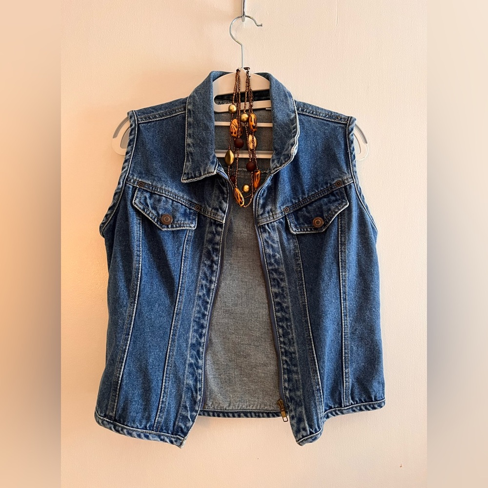Vintage Women’s Denim Jean Vest Size M EUC